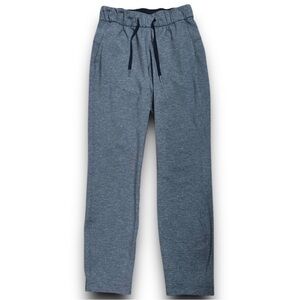 Lululemon on the fly pant 28” (roll up bottoms)size 2